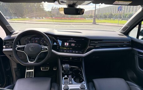 Volkswagen Touareg III, 2018 год, 6 450 000 рублей, 9 фотография