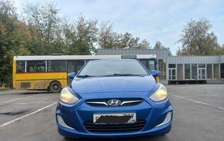 Hyundai Solaris II рестайлинг, 2012 год, 690 000 рублей, 2 фотография
