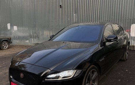 Jaguar XF II, 2017 год, 2 350 000 рублей, 8 фотография