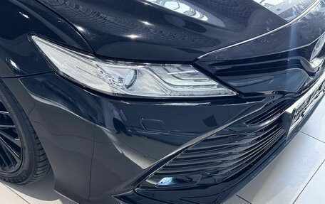 Toyota Camry, 2018 год, 2 700 000 рублей, 10 фотография