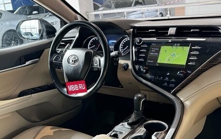 Toyota Camry, 2018 год, 2 700 000 рублей, 18 фотография