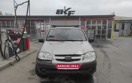 Chevrolet Niva I рестайлинг, 2011 год, 300 000 рублей, 3 фотография