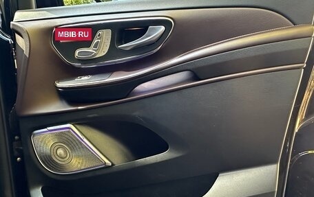 Mercedes-Benz V-Класс, 2017 год, 5 300 000 рублей, 18 фотография