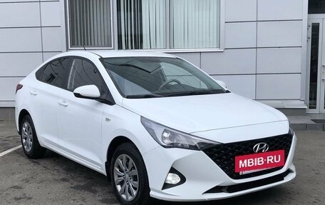 Hyundai Solaris II рестайлинг, 2020 год, 1 627 000 рублей, 3 фотография