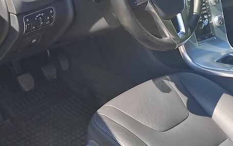 Volvo V60 Cross Country II, 2017 год, 1 670 000 рублей, 13 фотография