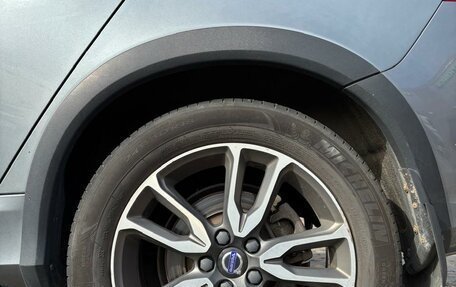 Volvo V60 Cross Country II, 2017 год, 1 670 000 рублей, 19 фотография