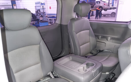 Hyundai Grand Starex Grand Starex I рестайлинг 2, 2008 год, 1 080 000 рублей, 12 фотография