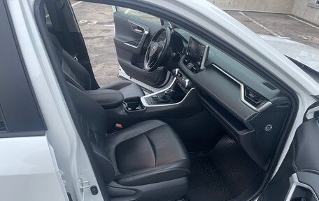 Toyota RAV4, 2020 год, 3 350 000 рублей, 14 фотография