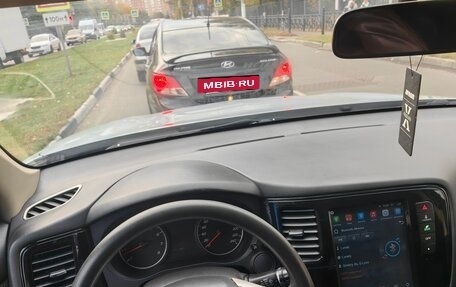 Mitsubishi Outlander III рестайлинг 3, 2013 год, 1 200 000 рублей, 2 фотография