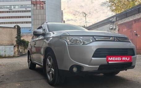 Mitsubishi Outlander III рестайлинг 3, 2013 год, 1 200 000 рублей, 21 фотография