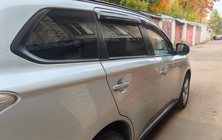 Mitsubishi Outlander III рестайлинг 3, 2013 год, 1 200 000 рублей, 36 фотография