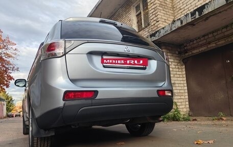 Mitsubishi Outlander III рестайлинг 3, 2013 год, 1 200 000 рублей, 30 фотография