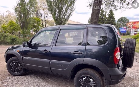 Chevrolet Niva I рестайлинг, 2010 год, 550 000 рублей, 8 фотография
