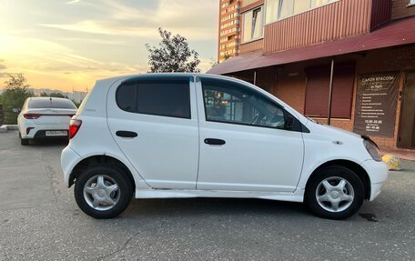 Toyota Vitz, 2000 год, 315 000 рублей, 3 фотография