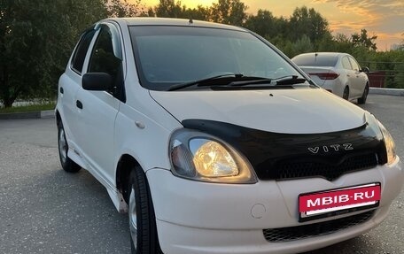 Toyota Vitz, 2000 год, 315 000 рублей, 2 фотография