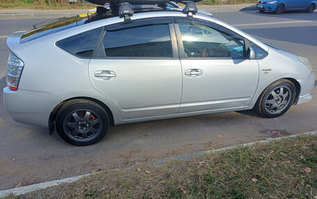 Toyota Prius, 2008 год, 560 000 рублей, 3 фотография