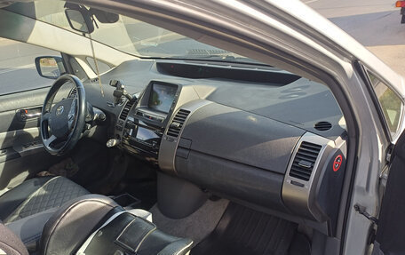 Toyota Prius, 2008 год, 560 000 рублей, 10 фотография