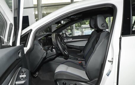 Volkswagen Golf VIII, 2025 год, 3 507 000 рублей, 13 фотография