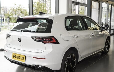 Volkswagen Golf VIII, 2025 год, 3 507 000 рублей, 9 фотография