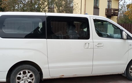 Hyundai Grand Starex Grand Starex I рестайлинг 2, 2010 год, 1 300 000 рублей, 1 фотография