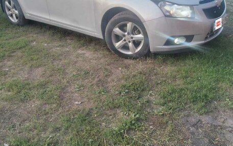 Chevrolet Cruze II, 2011 год, 649 000 рублей, 3 фотография