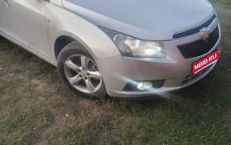 Chevrolet Cruze II, 2011 год, 649 000 рублей, 1 фотография