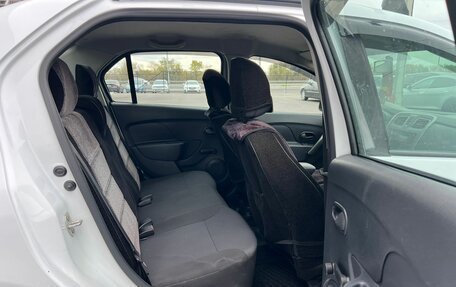 Renault Logan II, 2018 год, 889 000 рублей, 17 фотография