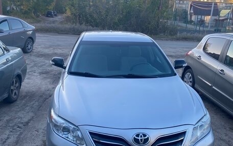 Toyota Camry, 2010 год, 1 000 000 рублей, 1 фотография