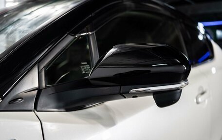 Toyota C-HR I рестайлинг, 2017 год, 2 180 000 рублей, 22 фотография