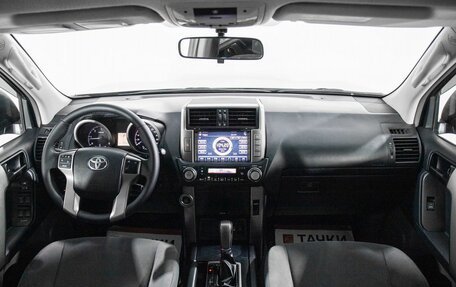 Toyota Land Cruiser Prado 150 рестайлинг 2, 2011 год, 2 550 000 рублей, 8 фотография