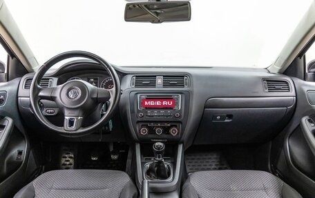 Volkswagen Jetta VI, 2013 год, 948 000 рублей, 15 фотография
