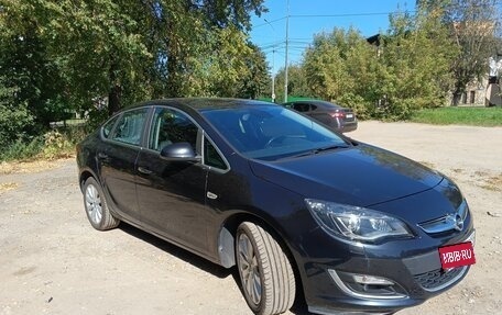 Opel Astra J, 2012 год, 880 000 рублей, 1 фотография