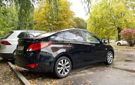 Hyundai Solaris II рестайлинг, 2015 год, 950 000 рублей, 5 фотография