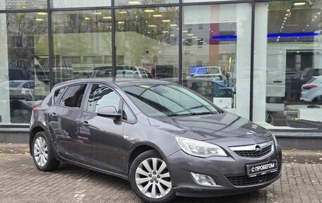 Opel Astra J, 2011 год, 690 000 рублей, 3 фотография