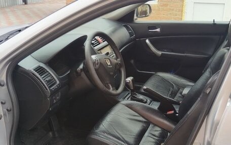 Honda Accord VII рестайлинг, 2004 год, 650 000 рублей, 8 фотография