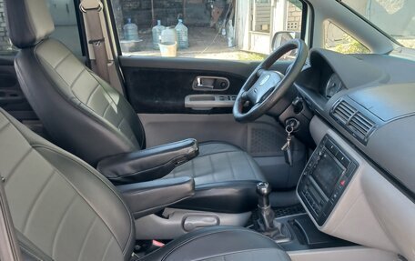 Volkswagen Sharan I рестайлинг, 2003 год, 600 000 рублей, 1 фотография