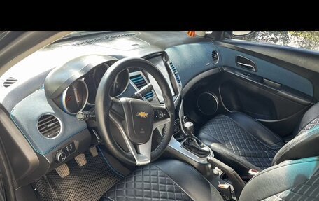 Chevrolet Cruze II, 2011 год, 900 000 рублей, 12 фотография