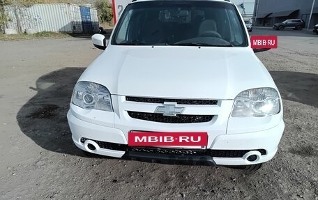 Chevrolet Niva I рестайлинг, 2013 год, 570 000 рублей, 2 фотография
