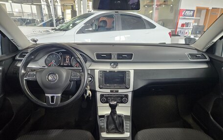 Volkswagen Passat B7, 2011 год, 1 110 000 рублей, 13 фотография