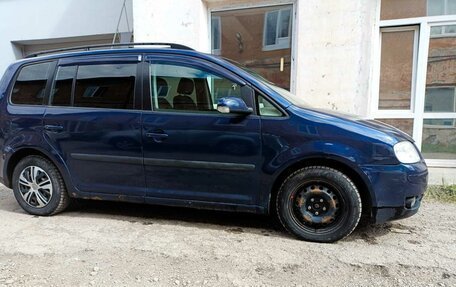 Volkswagen Touran III, 2004 год, 350 000 рублей, 6 фотография