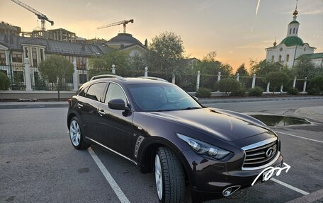 Infiniti QX70, 2015 год, 3 100 000 рублей, 3 фотография