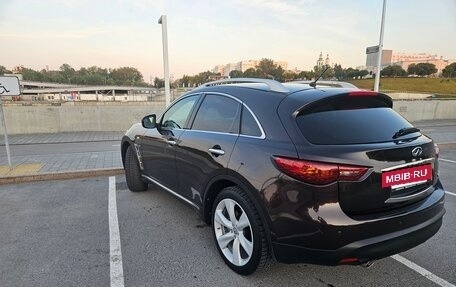 Infiniti QX70, 2015 год, 3 100 000 рублей, 6 фотография