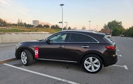 Infiniti QX70, 2015 год, 3 100 000 рублей, 7 фотография