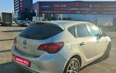Opel Astra J, 2013 год, 790 000 рублей, 5 фотография