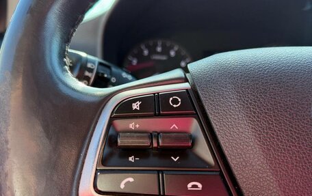 Hyundai Solaris II рестайлинг, 2017 год, 1 020 000 рублей, 18 фотография