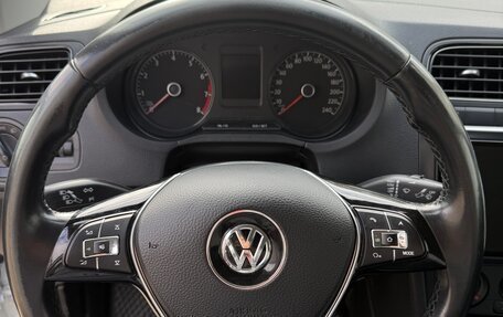 Volkswagen Polo VI (EU Market), 2017 год, 1 360 000 рублей, 6 фотография