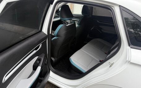 Geely Emgrand, 2023 год, 1 395 000 рублей, 16 фотография