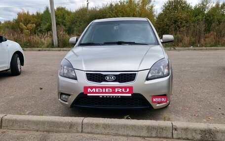 KIA Rio II, 2010 год, 650 000 рублей, 2 фотография