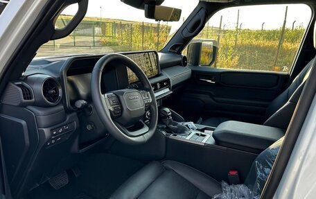 Toyota Land Cruiser Prado, 2024 год, 5 900 000 рублей, 3 фотография