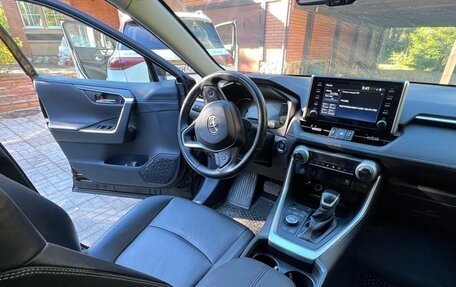 Toyota RAV4, 2020 год, 3 395 000 рублей, 7 фотография